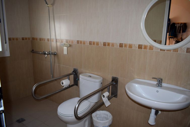 HABITACIÓN DOBLE BAÑO 1